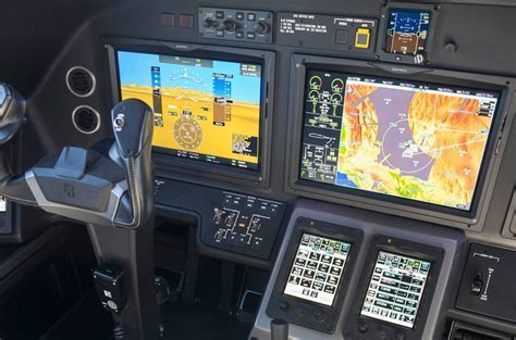 rvsm vertical separation display in modern commercial cockpit