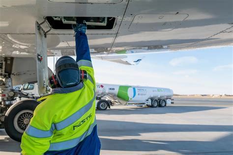 SAF fueling station with jet at California regional airport
