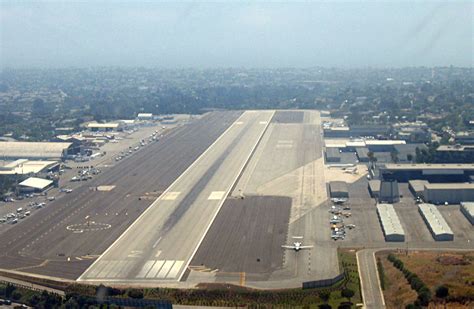 Santa Monica Airport runway small aircraft general aviation