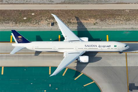 saudia boeing 777-300er on final approach at los angeles international airport