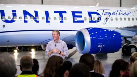 Scott Kirby United Airlines CEO during Blue Sky press conference discussing airline business models