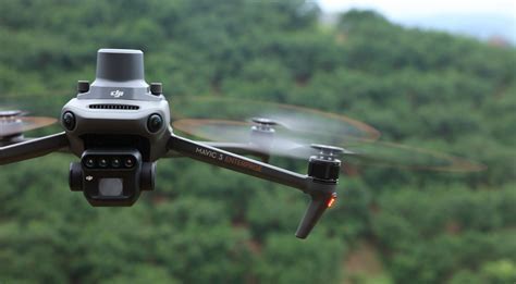 seagull adapter for remote camera control mounted on drone rig