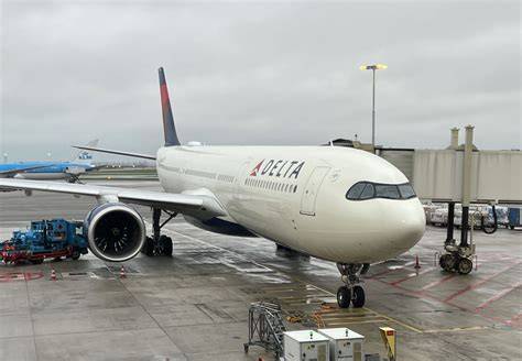 senior Delta Air Lines Airbus A330 captain retirement planning aviation career