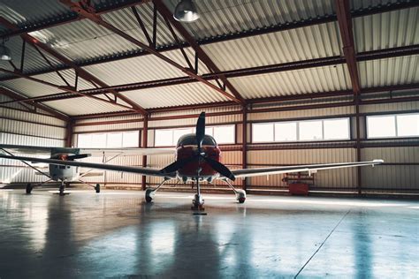 shared hangar with light aircrafts