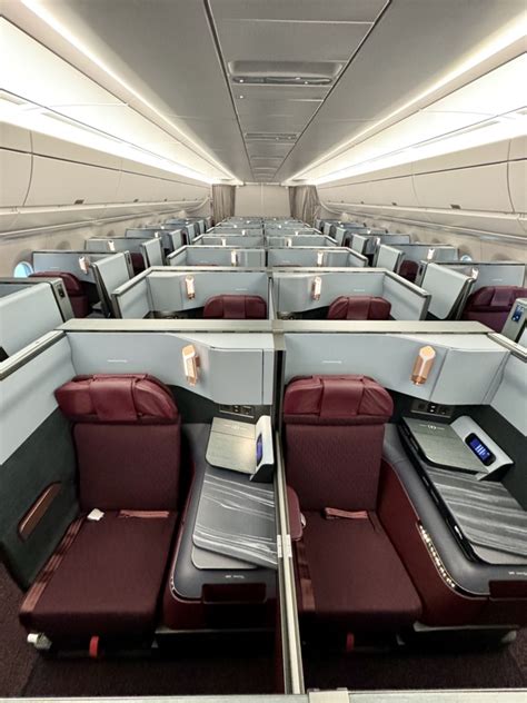 Singapore Airlines A350 business class suite privacy doors cabin