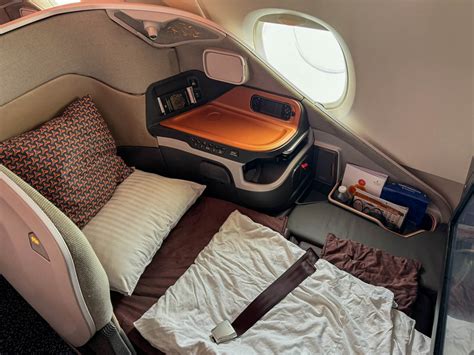 Singapore Airlines A380 business class double bed divider lowered