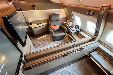 Singapore Airlines A380 Suites double bed private bedroom sliding doors luxury first class