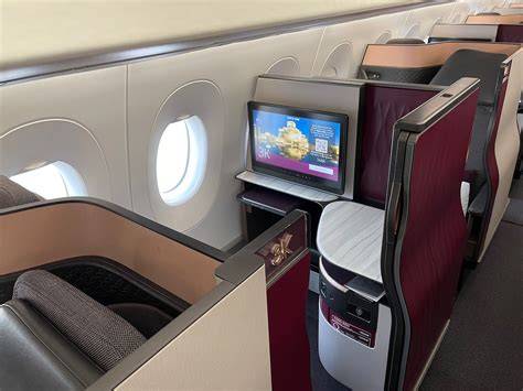 singapore airlines airbus a350-900 business class cabin return to madrid