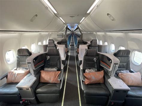 Singapore Airlines Boeing 737 MAX 8 business class Thompson Vantage cabin