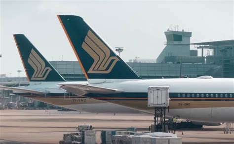singapore airlines first class award recognition board