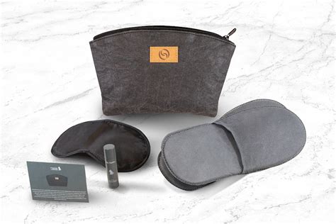 Singapore Airlines sustainable premium economy amenity bag kraft paper
