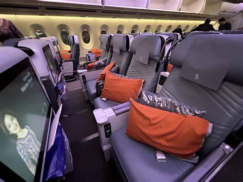 Singapore Airlines widebody economy cabin with nine abreast seating on long haul route