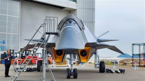 Sixth-generation heavyweight and medium fighter prototypes parked at Chengdu Aircraft Corporation facilities