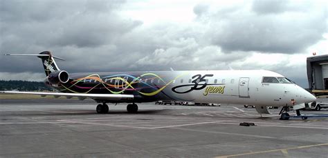 skywest crj900 at santa maria public airport with phoenix livery