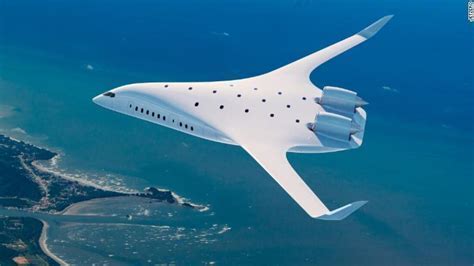 small vfr aircraft flying below a commercial airliner near controlled airspace boundary