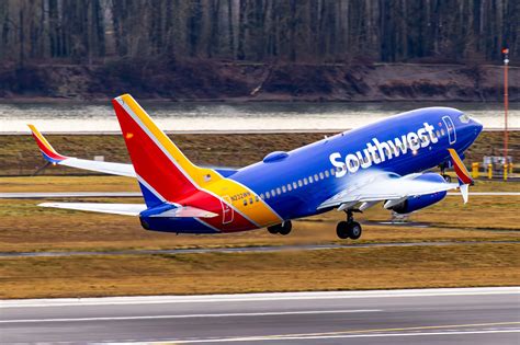 Southwest Airlines Boeing 737-700 in classic Southwest livery departing a US airport