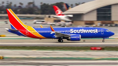 southwest airlines boeing 737 max 8 over pacific en route to hawaii
