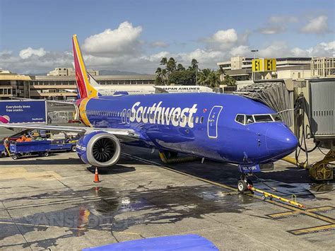 Southwest Airlines Hawaii route Boeing 737 Honolulu airport