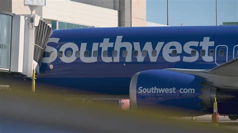 Southwest Airlines scheduling and operations team at headquarters analyzing connectivity models