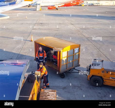 southwest ground crew in st. thomas unloading passengers from inaugural flight