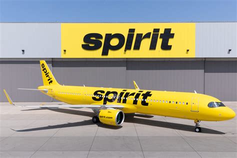 Spirit Airlines A321neo approaching landing in Los Angeles