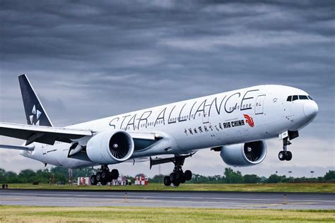 star alliance aircraft lineup with air canada tail visible