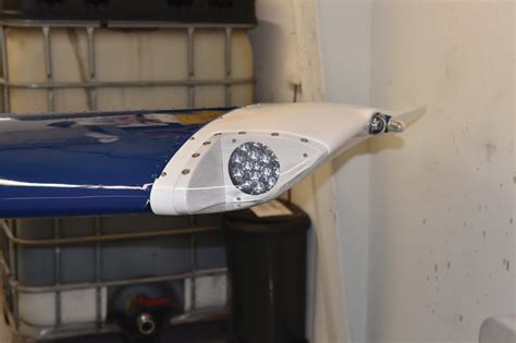 strobe light on Piper Malibu wingtip