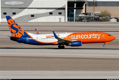 Sun Country Airlines Boeing 737 fleet at Minneapolis airport