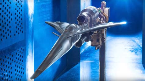 Supersonic aircraft wind tunnel testing model