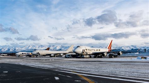 Ted Stevens Anchorage International Airport handling diverted Boeing 747 cargo aircraft