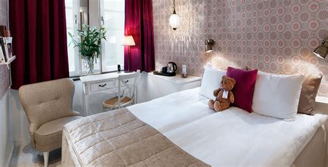 teddy bear decor and classic Scandinavian room at Freys Hotel Stockholm