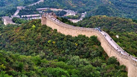travelers photographing the Great Wall during visa-free transit stay