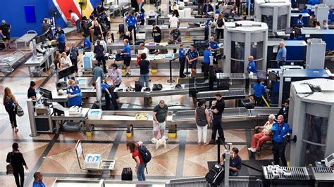 tsa screening lines chicago o’hare record breaking day 2025