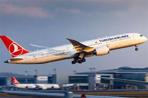 Turkish Airlines Boeing 737 MAX 9 departing Istanbul Airport