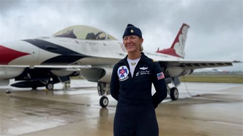 U.S. Air Force Thunderbirds female pilot