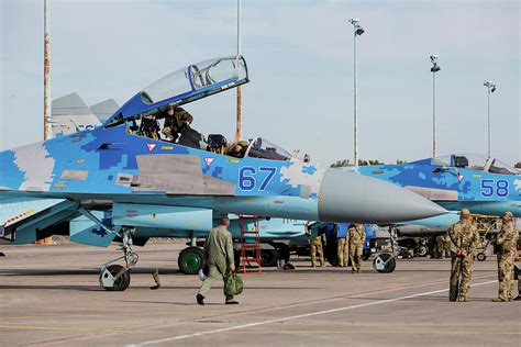 Ukrainian Air Force Su-27 Flankers flying over Kyiv for 30th Independence Day parade, 2021