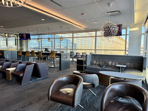 unattended bag warning delta sky club interior view