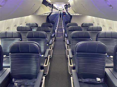 United Airlines Boeing 737 MAX 8 Houston Intercontinental ready for Caracas route restoration