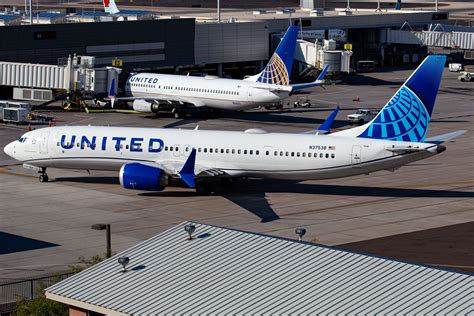 United Airlines Boeing 737 MAX 9 preparing for departure at Houston Intercontinental Airport