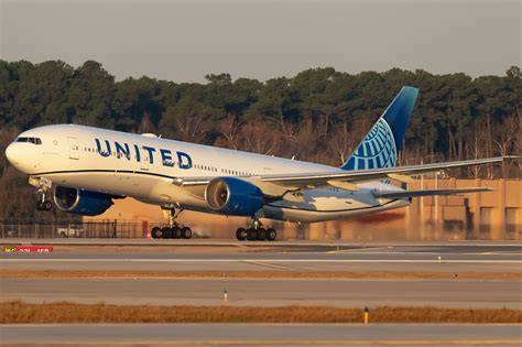 United Airlines Boeing 777-200ER at San Francisco International Airport following a long-haul flight