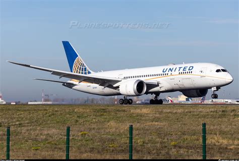 United Airlines Boeing 787-8 departing Chicago O’Hare for Tokyo Narita