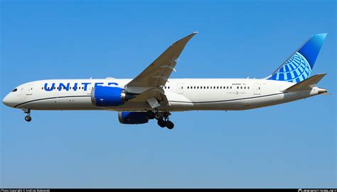 United Airlines Boeing 787-9 at London Heathrow Airport