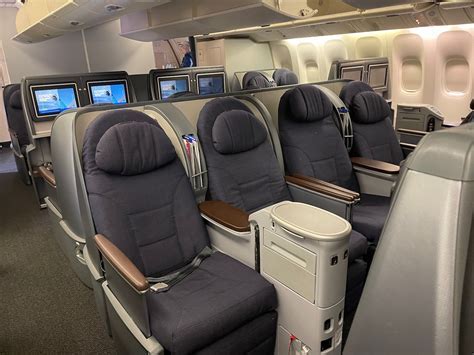 united airlines business class cabin mid-2025