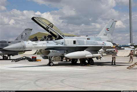 united arab emirates air force fighter jets desert patrol