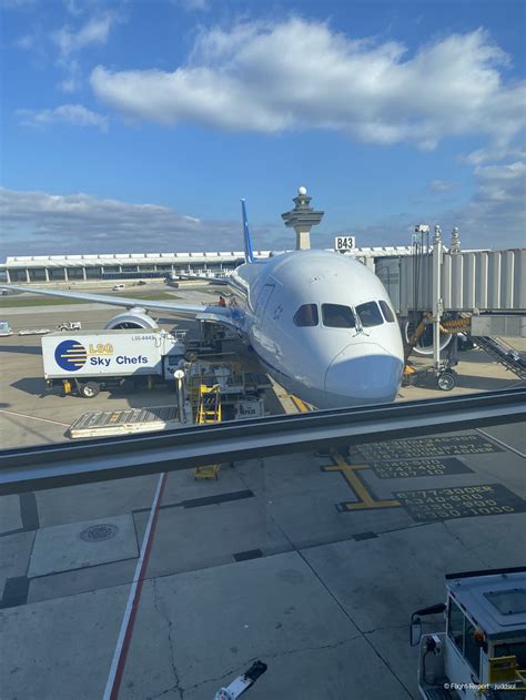 United Express regional aircraft lineup at Washington Dulles International Airport