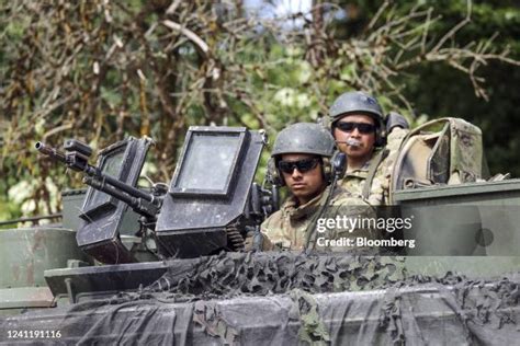 US Army armored crew training with M1 Abrams tank