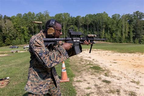 US soldier testing Smart Shooter rifle against drone targets