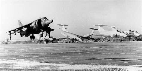 usmc av-8b harrier ii close air support in middle east