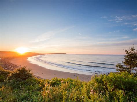vibrant Great Yarmouth beach with family activities