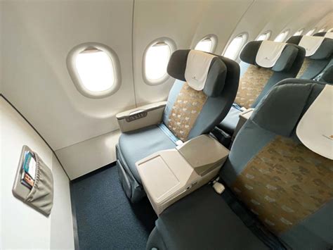 Vietnam Airlines Airbus A321 interior configured for international service